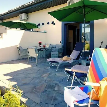 펜션 Spacious Homes With Terraces,