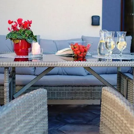 Spacious Homes With Terraces, * 미엘렌코