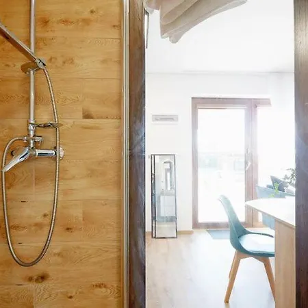 Spacious Homes With Terraces, 미엘렌코